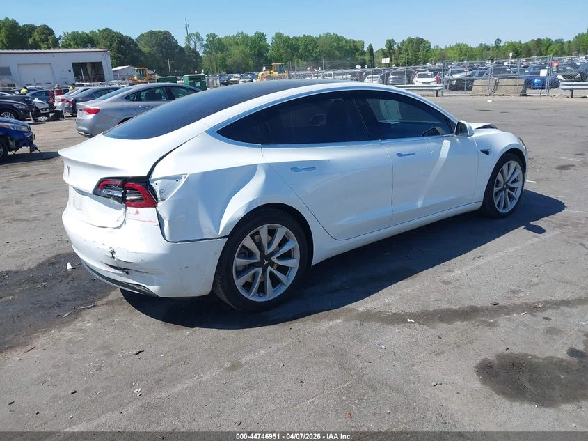Tesla Model 3 Mid Range, снимка 4 - Автомобили и джипове - 54569210