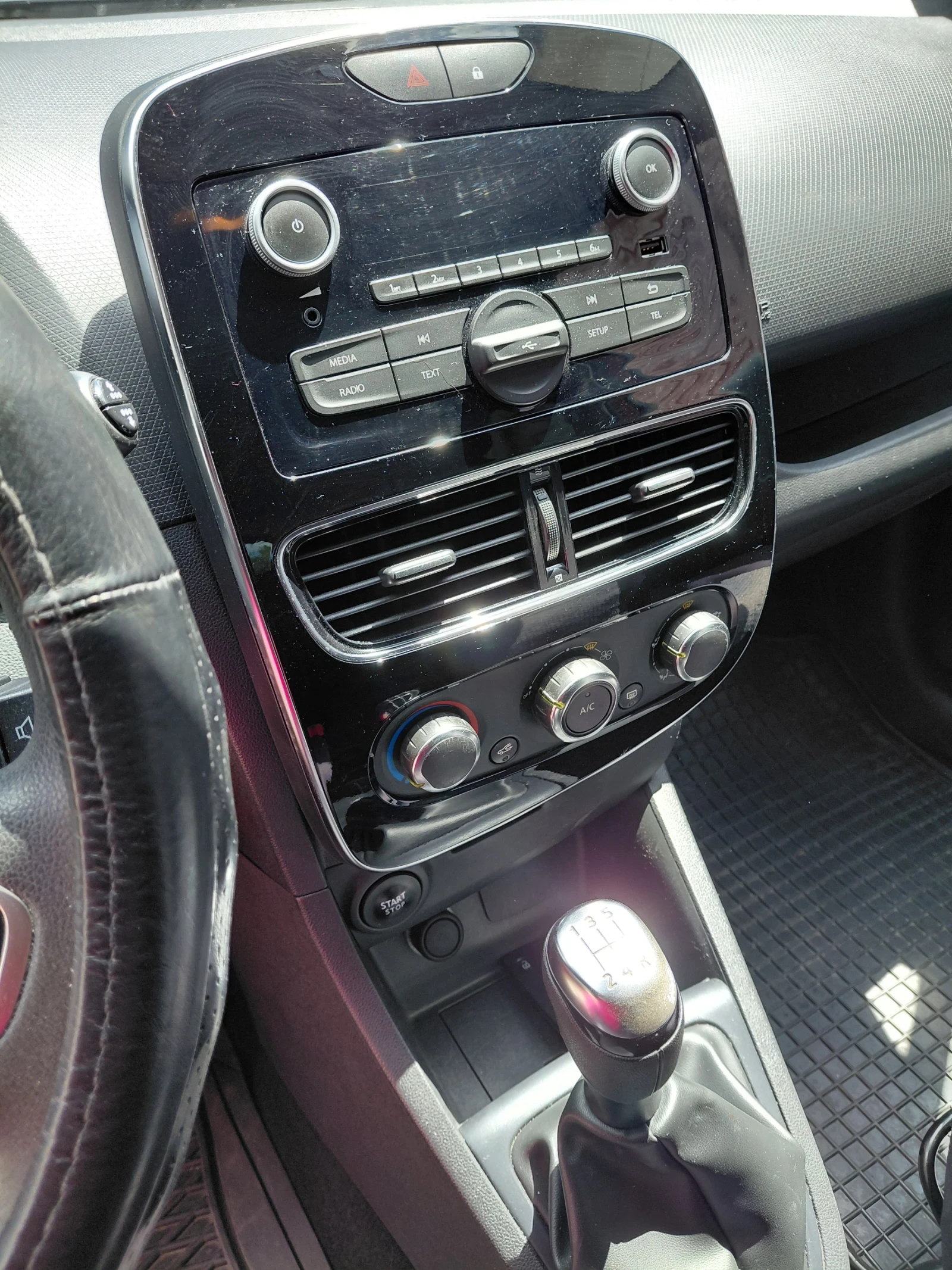 Renault Clio TDI, снимка 6 - Автомобили и джипове - 54668351