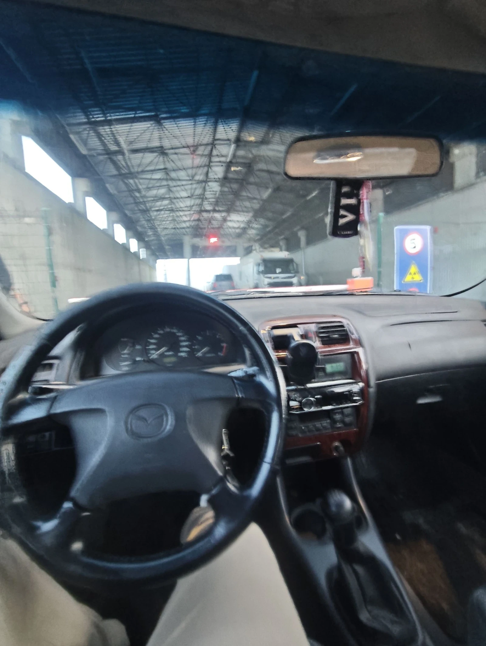 Mazda 626, снимка 3 - Автомобили и джипове - 55004622