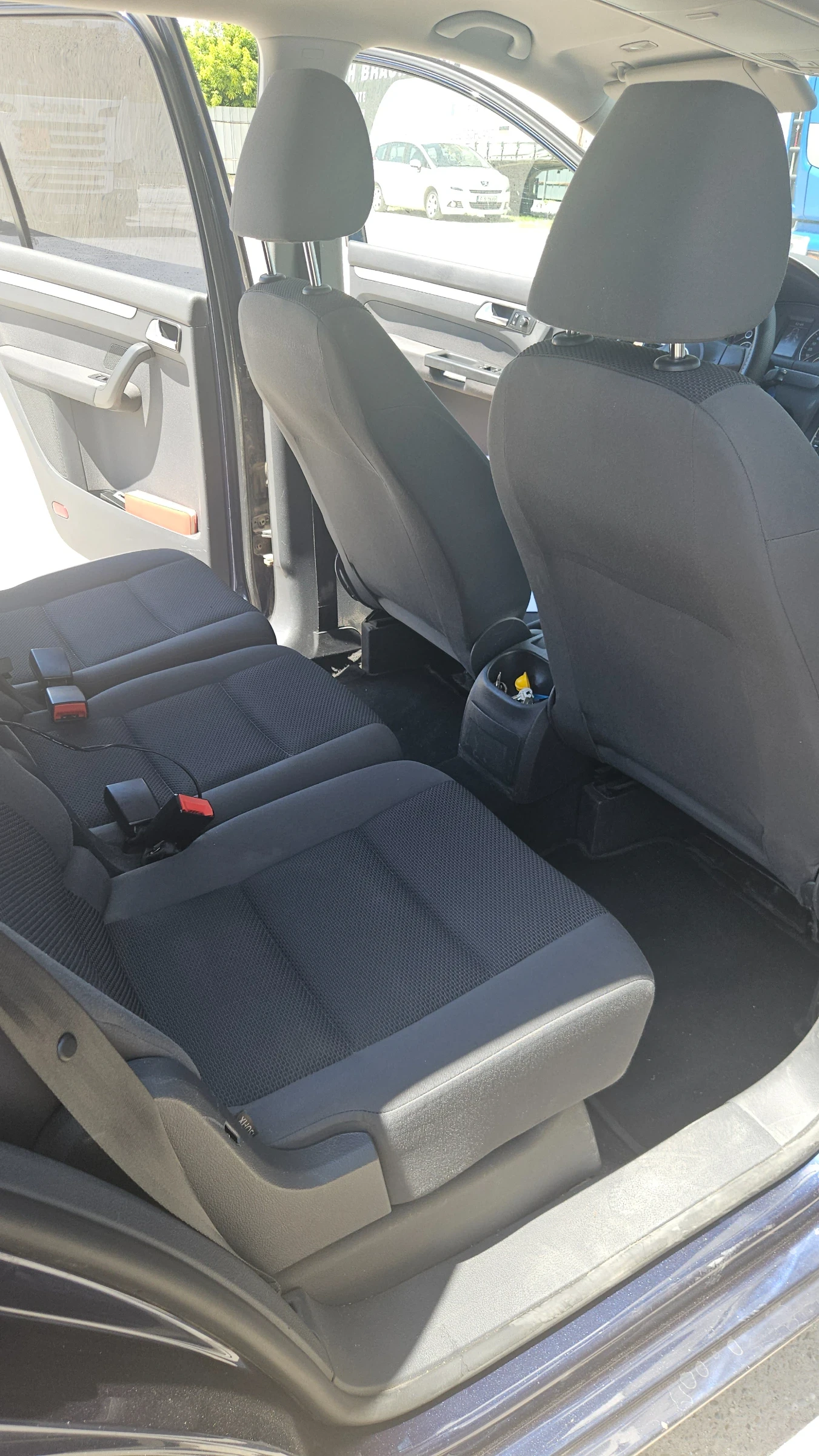 VW Touran 1, 4 tsi ecofuel, снимка 10 - Автомобили и джипове - 55084437