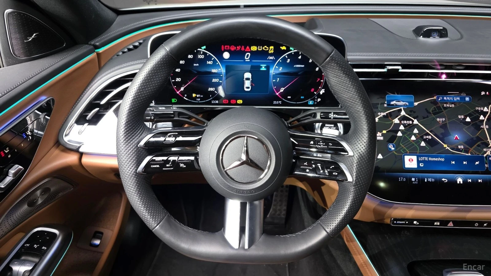 Mercedes-Benz E 300 AMG* 4MATIC* PREMIER SPECIAL* 360* HUD* PANO* FULL, снимка 12 - Автомобили и джипове - 55502034
