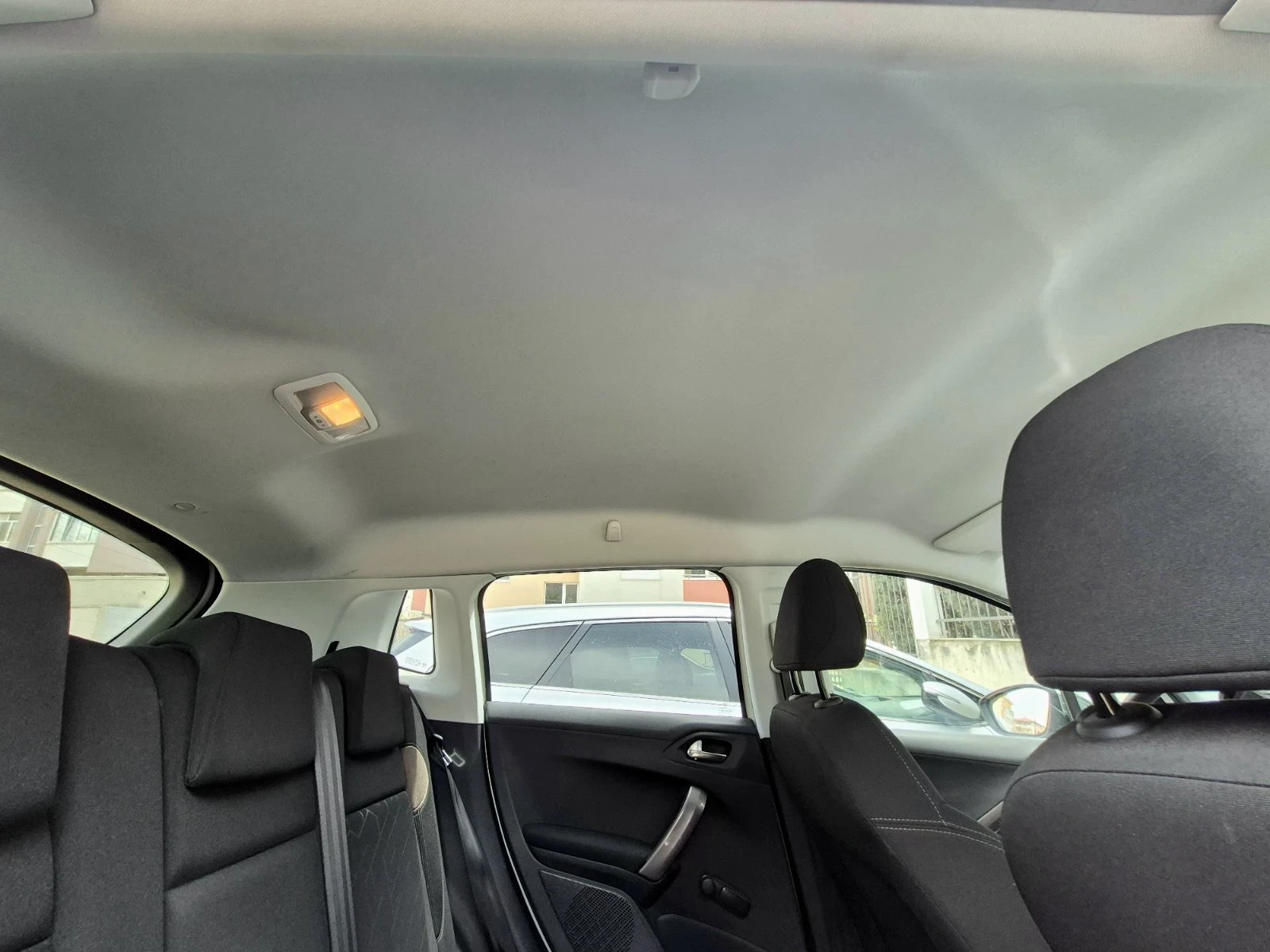 Peugeot 2008, снимка 14 - Автомобили и джипове - 55547038
