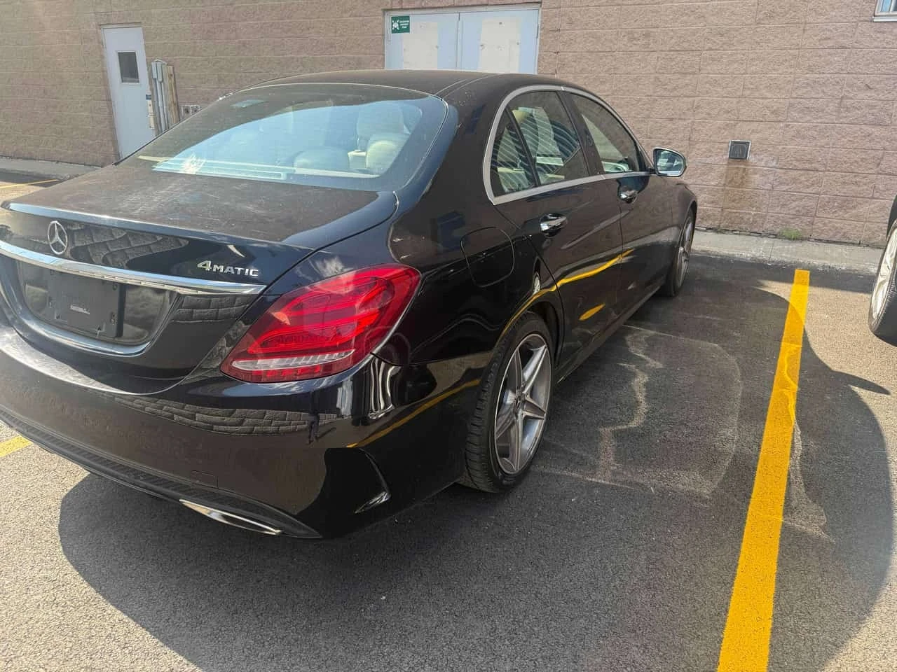 Mercedes-Benz C 300 * CARFAX * ОПЦИЯ ЗА ФИНАНСИРАНЕ, снимка 2 - Автомобили и джипове - 55777872