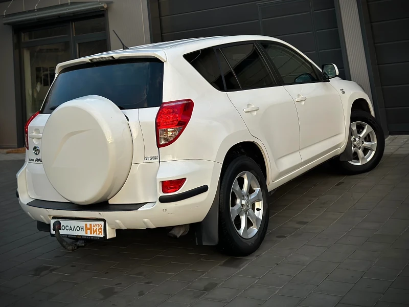 Toyota Rav4 2.2 D-4D * Кожа* Подгрев* , снимка 6 - Автомобили и джипове - 48145268