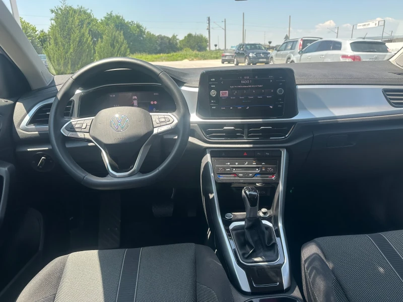 VW T-Roc 1.5 TSI DSG, снимка 9 - Автомобили и джипове - 50703037