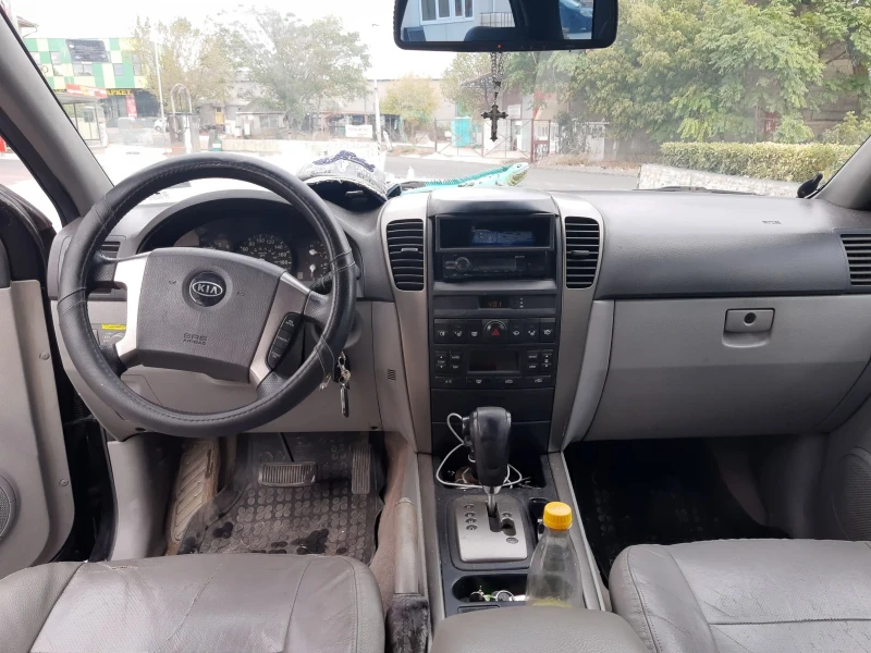 Kia Sorento 2.5 CRDI, снимка 8 - Автомобили и джипове - 52222223