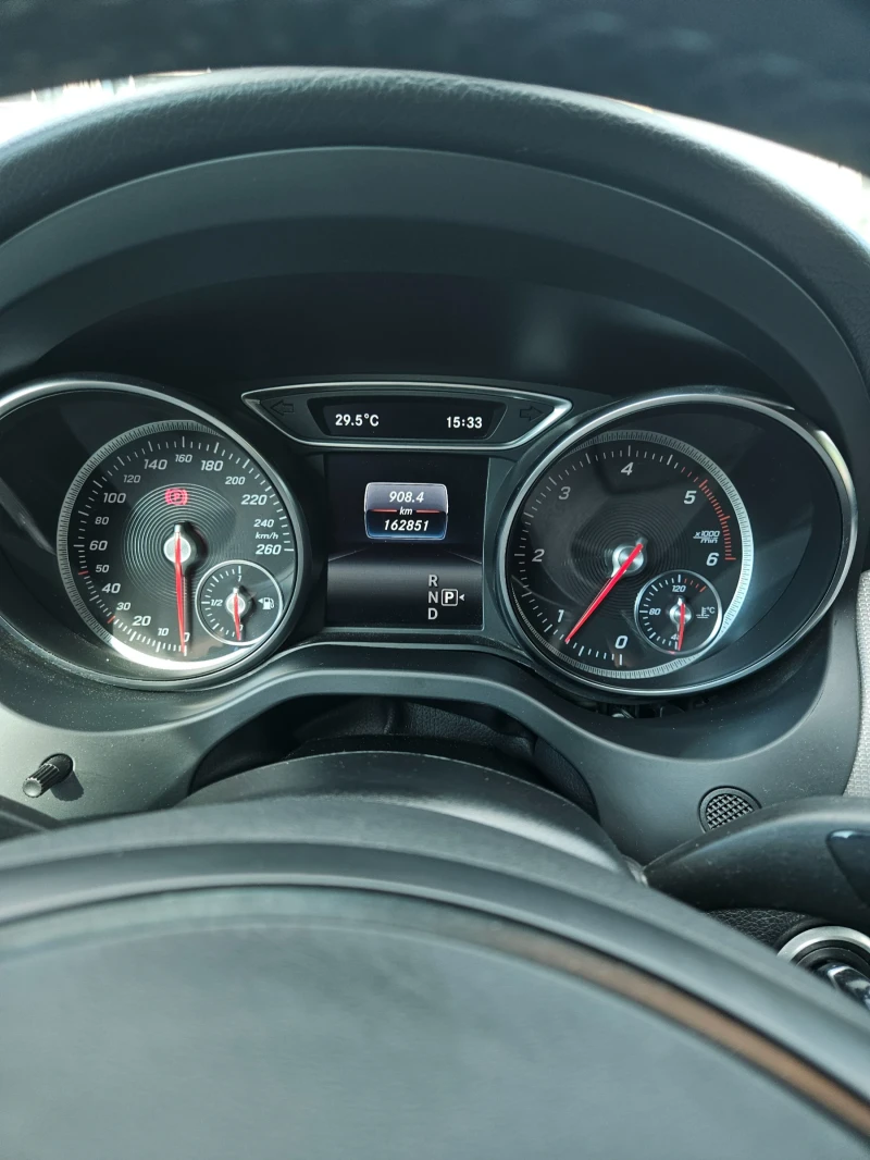 Mercedes-Benz GLA 220, снимка 2 - Автомобили и джипове - 52367820