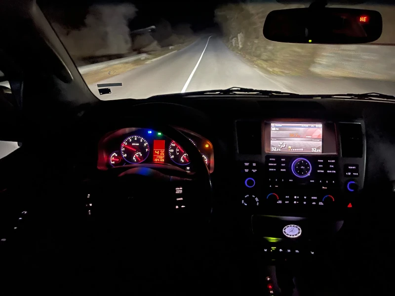 Infiniti QX56 Газов инжекцион, снимка 8 - Автомобили и джипове - 52598516