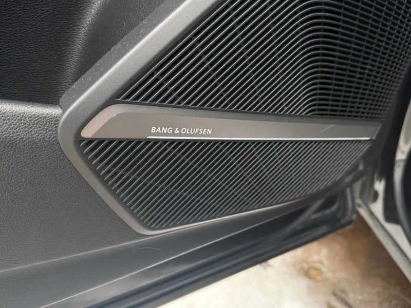 Audi SQ5 * Technik * CARFAX * БЕЗ ПЪРВОНАЧАЛНА ВНОСКА, снимка 10 - Автомобили и джипове - 53102532