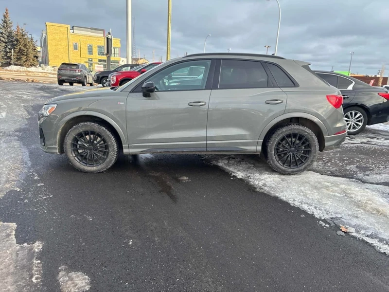 Audi Q3 2024 Technik * CARFAX * БЕЗ ПЪРВОНАЧАЛНА ВНОСКА, снимка 3 - Автомобили и джипове - 53182923