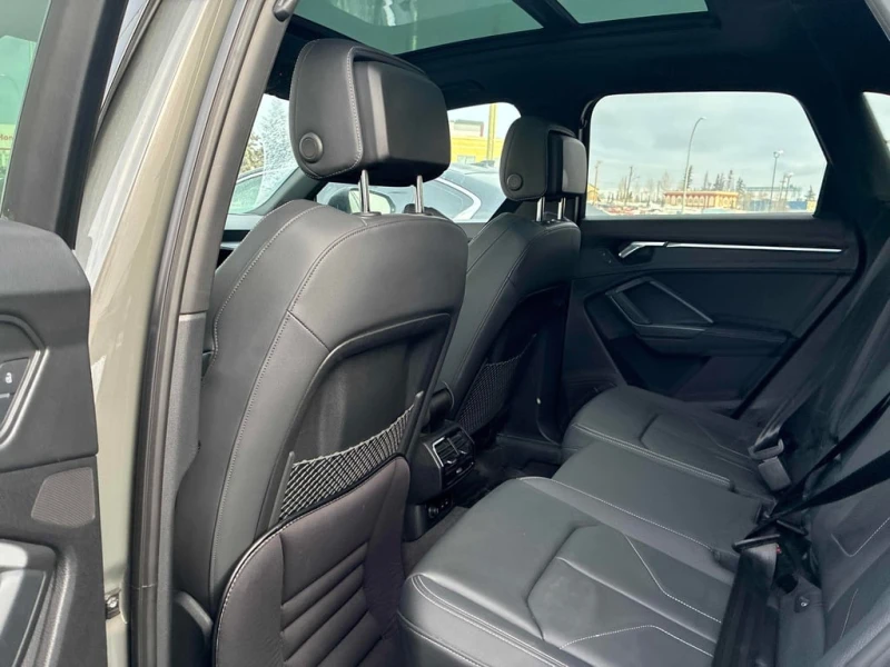 Audi Q3 2024 Technik * CARFAX * БЕЗ ПЪРВОНАЧАЛНА ВНОСКА, снимка 11 - Автомобили и джипове - 53182923