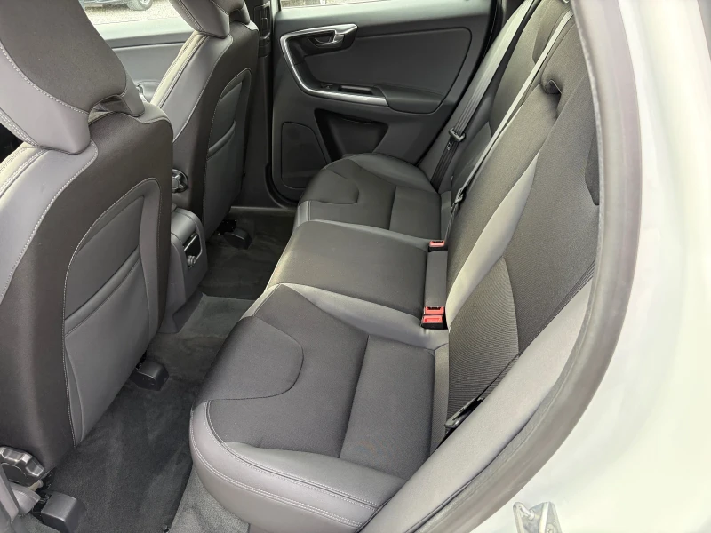 Volvo XC60 2.4D4-163k.c.Momentum 4WD /182000km./, снимка 14 - Автомобили и джипове - 53430298