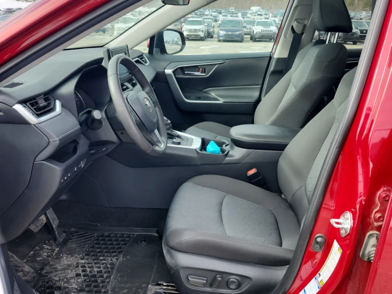 Toyota Rav4 XLE Hybrid* Подгреви* Подгрев на волана* Панорама, снимка 4 - Автомобили и джипове - 53560749