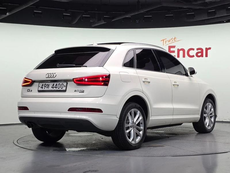 Audi Q3 * 2.0TDI* QUATTRO* ЦЕНАДОБГ!, снимка 2 - Автомобили и джипове - 55643202
