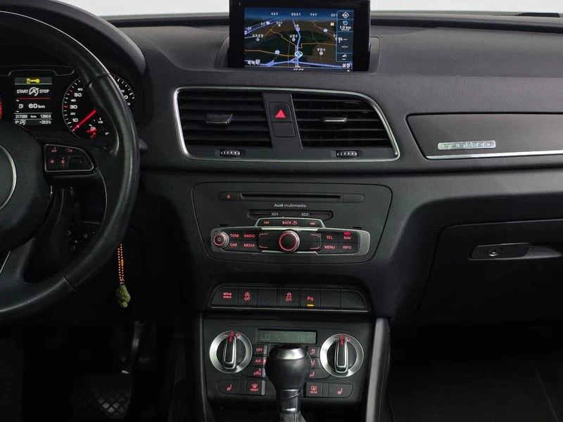 Audi Q3 * 2.0TDI* QUATTRO* ЦЕНАДОБГ!, снимка 12 - Автомобили и джипове - 55643202