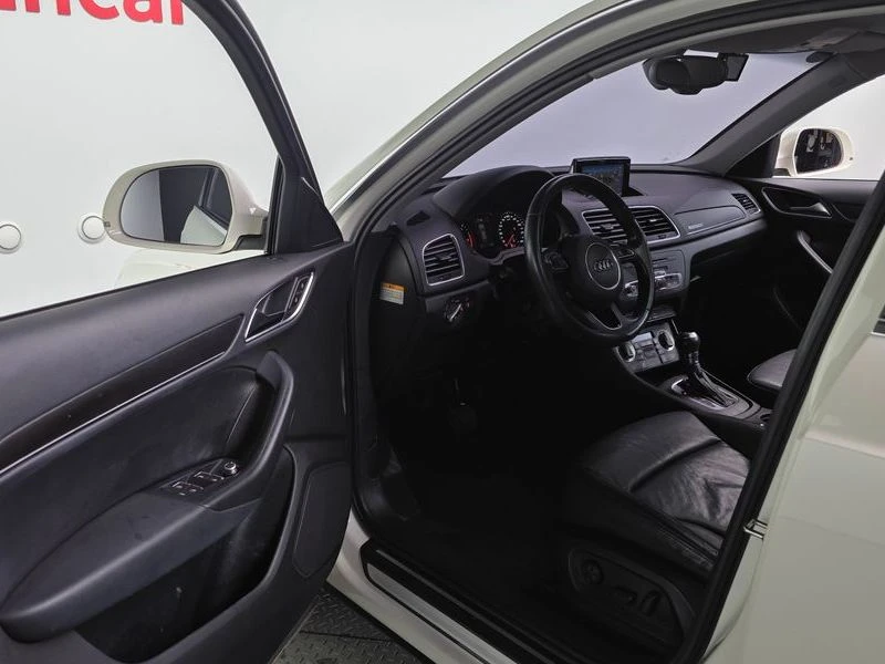 Audi Q3 * 2.0TDI* QUATTRO* ЦЕНАДОБГ!, снимка 10 - Автомобили и джипове - 55643202