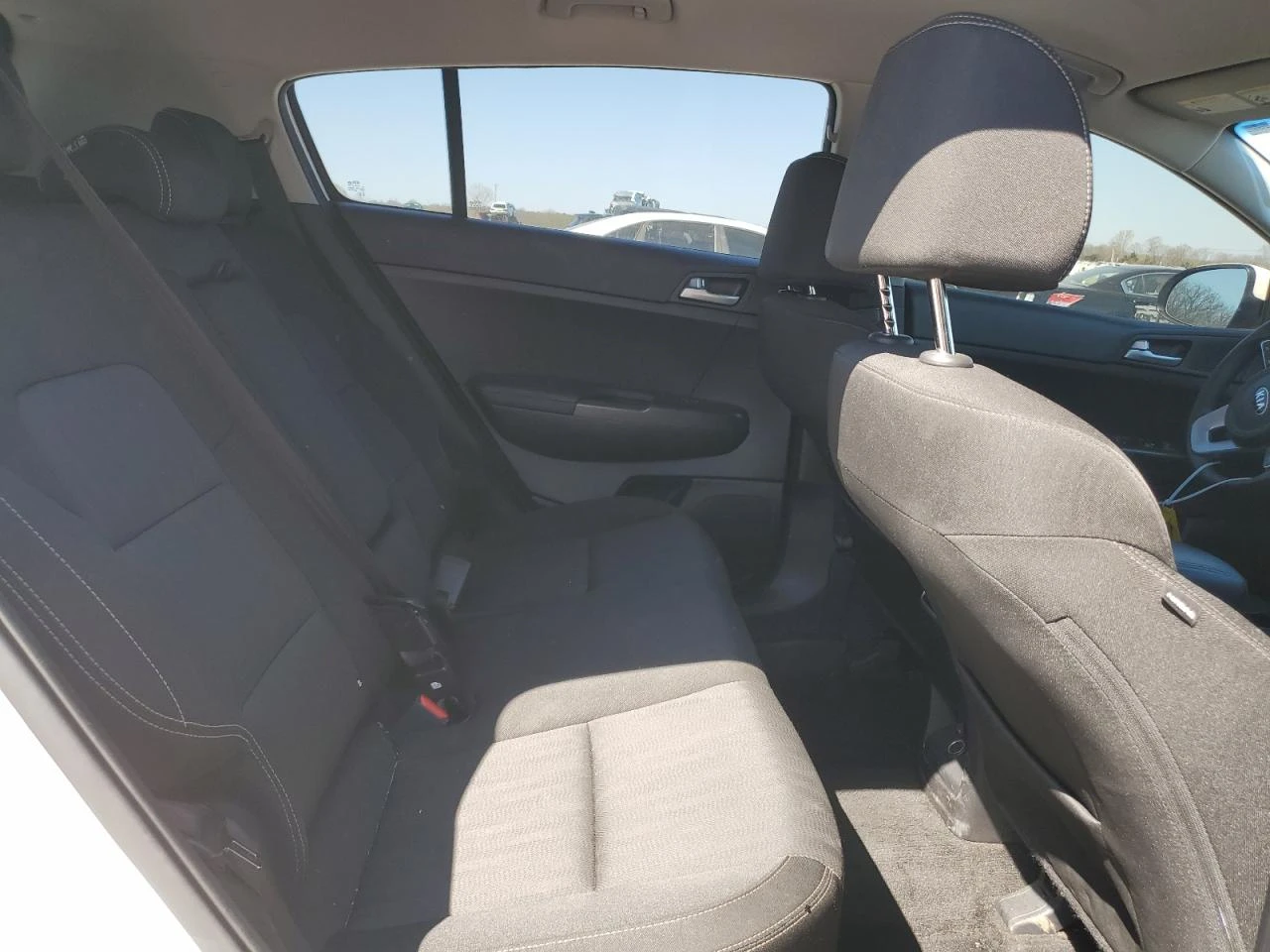 Kia Sportage LX 2.4  - изображение 10