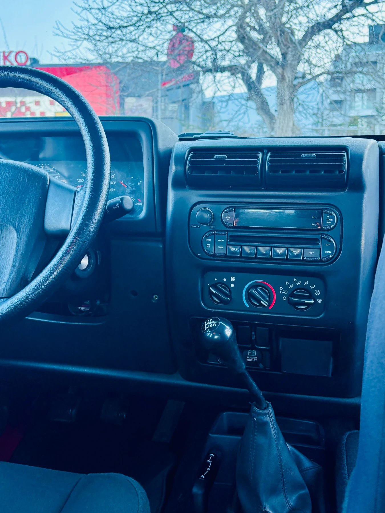 Jeep Wrangler 2.4 - изображение 6