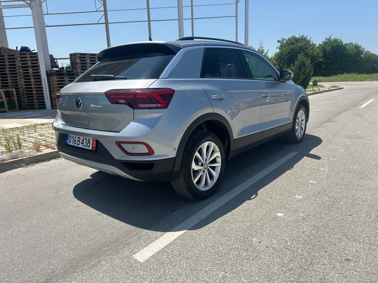 VW T-Roc 1.5 TSI DSG - изображение 4