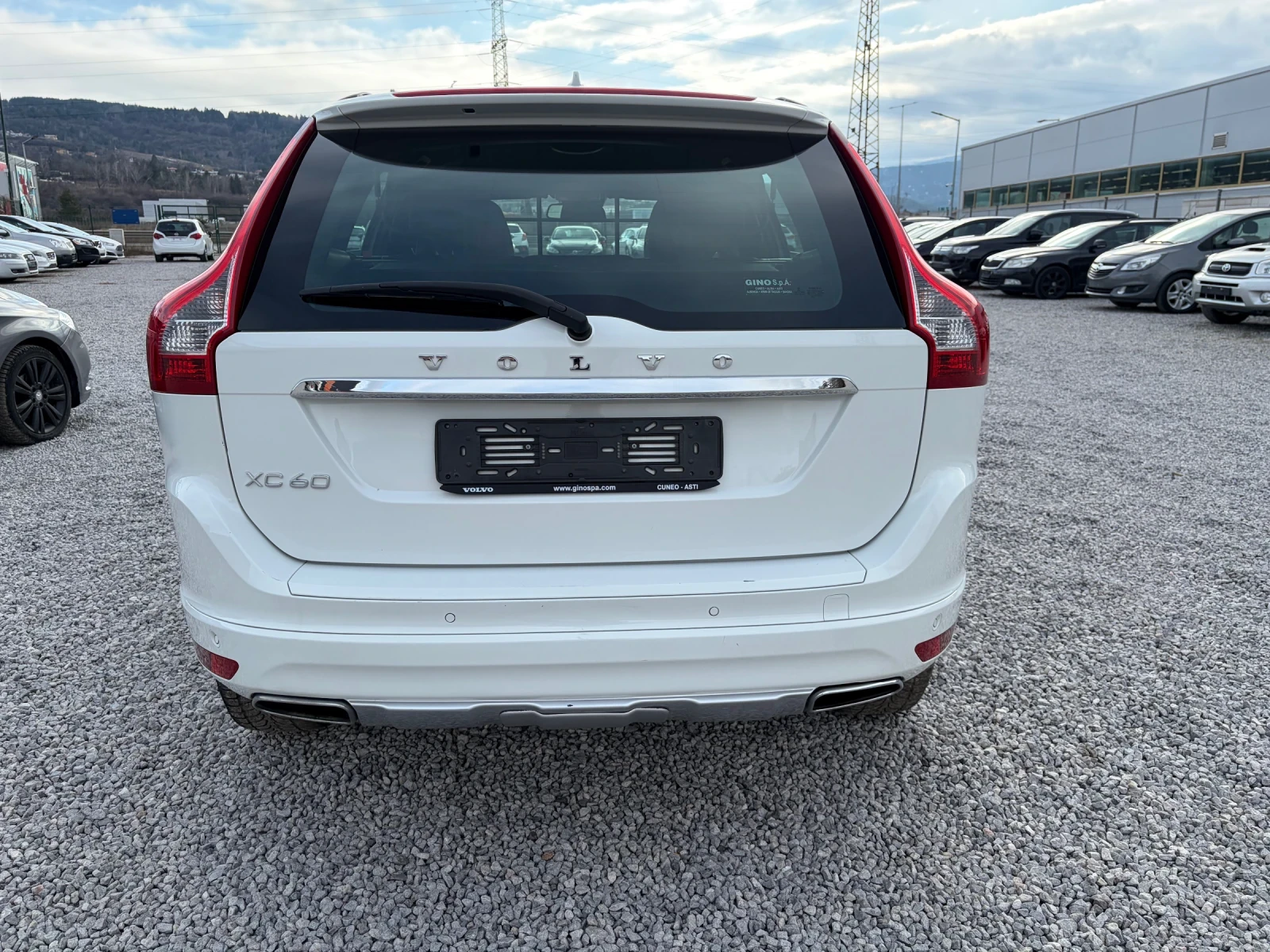 Volvo XC60 2.4D4-163k.c.Momentum 4WD /182000km./ - изображение 5