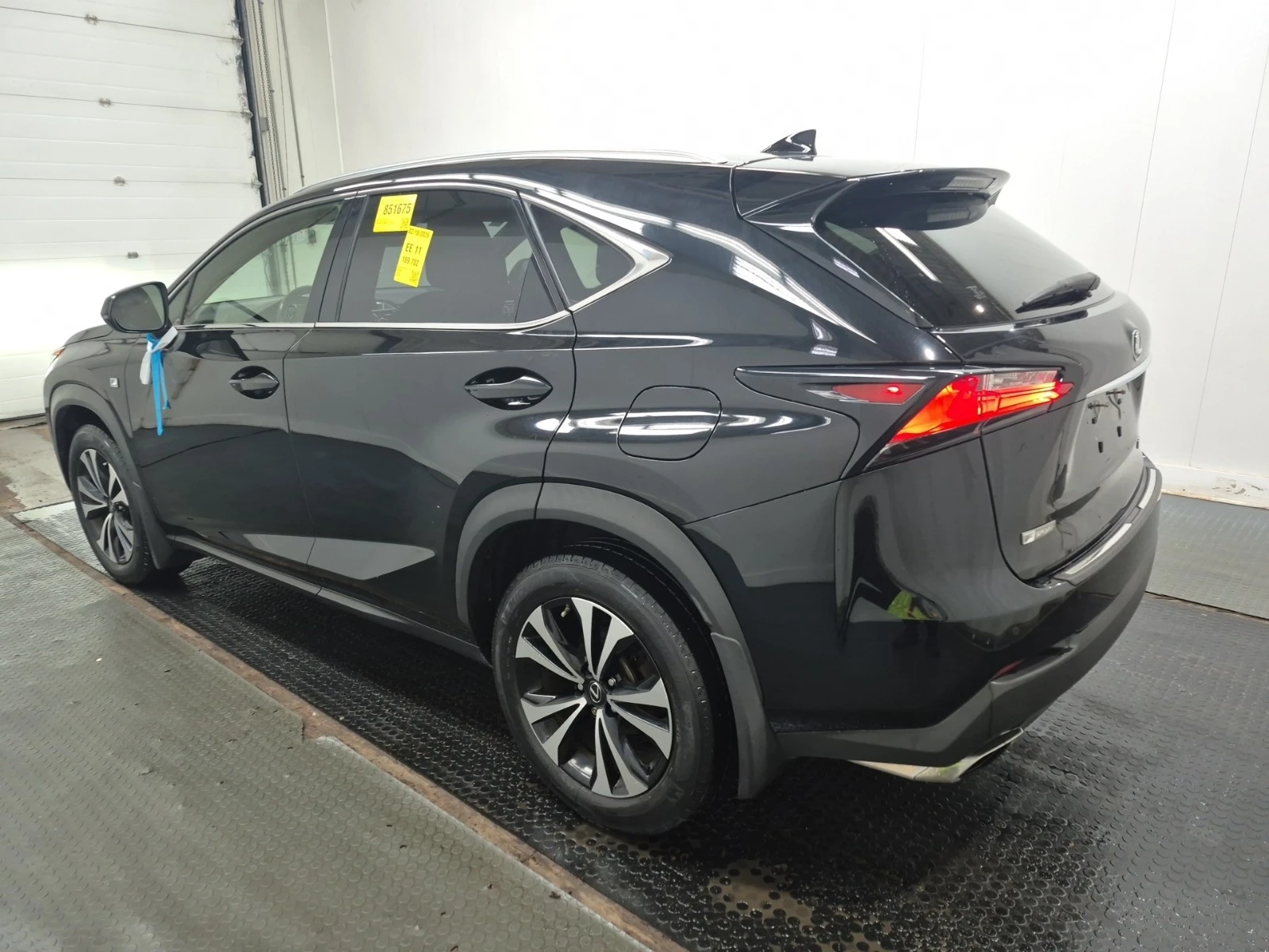 Lexus NX 200t F sport * Червено-Черен Интериор * Carfax *  - изображение 4