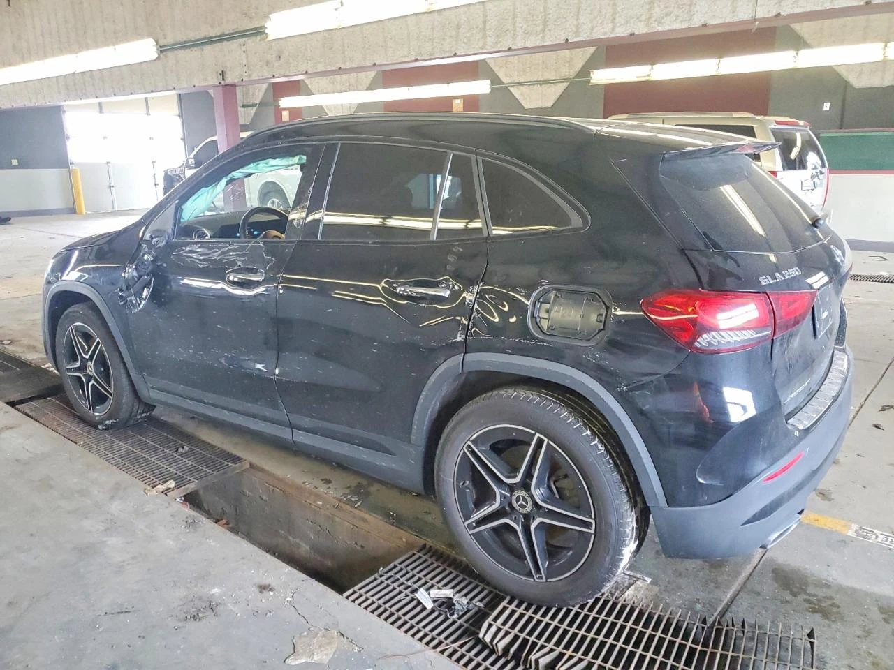 Mercedes-Benz GLA 250 AMG* CARBON* DISTRONIC* ������* CARPLAY | Mobile.bg � ����������� 4