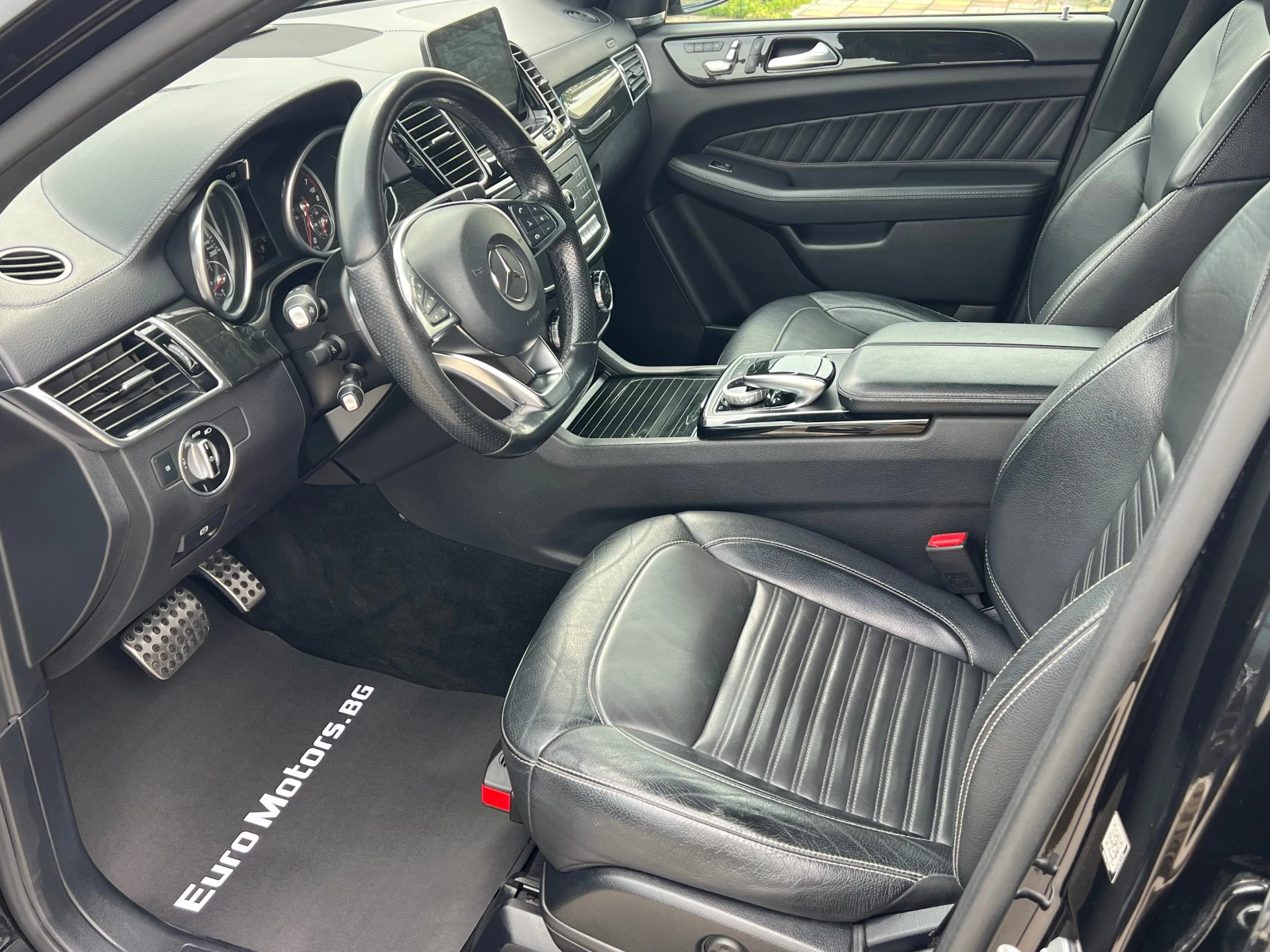 Mercedes-Benz GLE 43 AMG 4-MATIC, 9G, NIGHT PACK, снимка 8 - Автомобили и джипове - 54218551