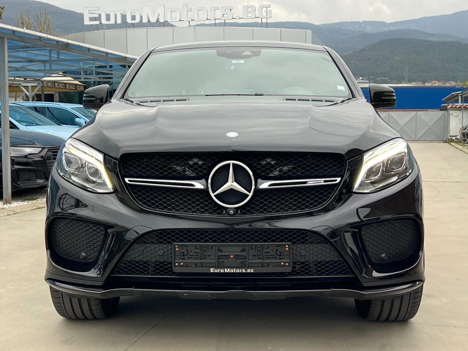 Mercedes-Benz GLE 43 AMG 4-MATIC, 9G, NIGHT PACK, снимка 2 - Автомобили и джипове - 54218551