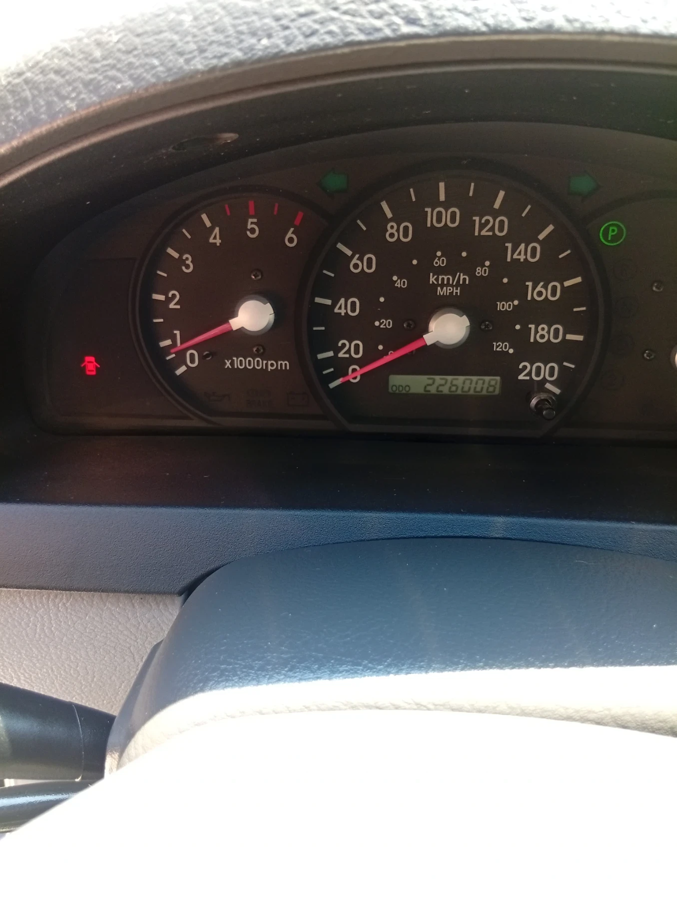 Kia Sorento 2.5 CRDI, снимка 4 - Автомобили и джипове - 55704476