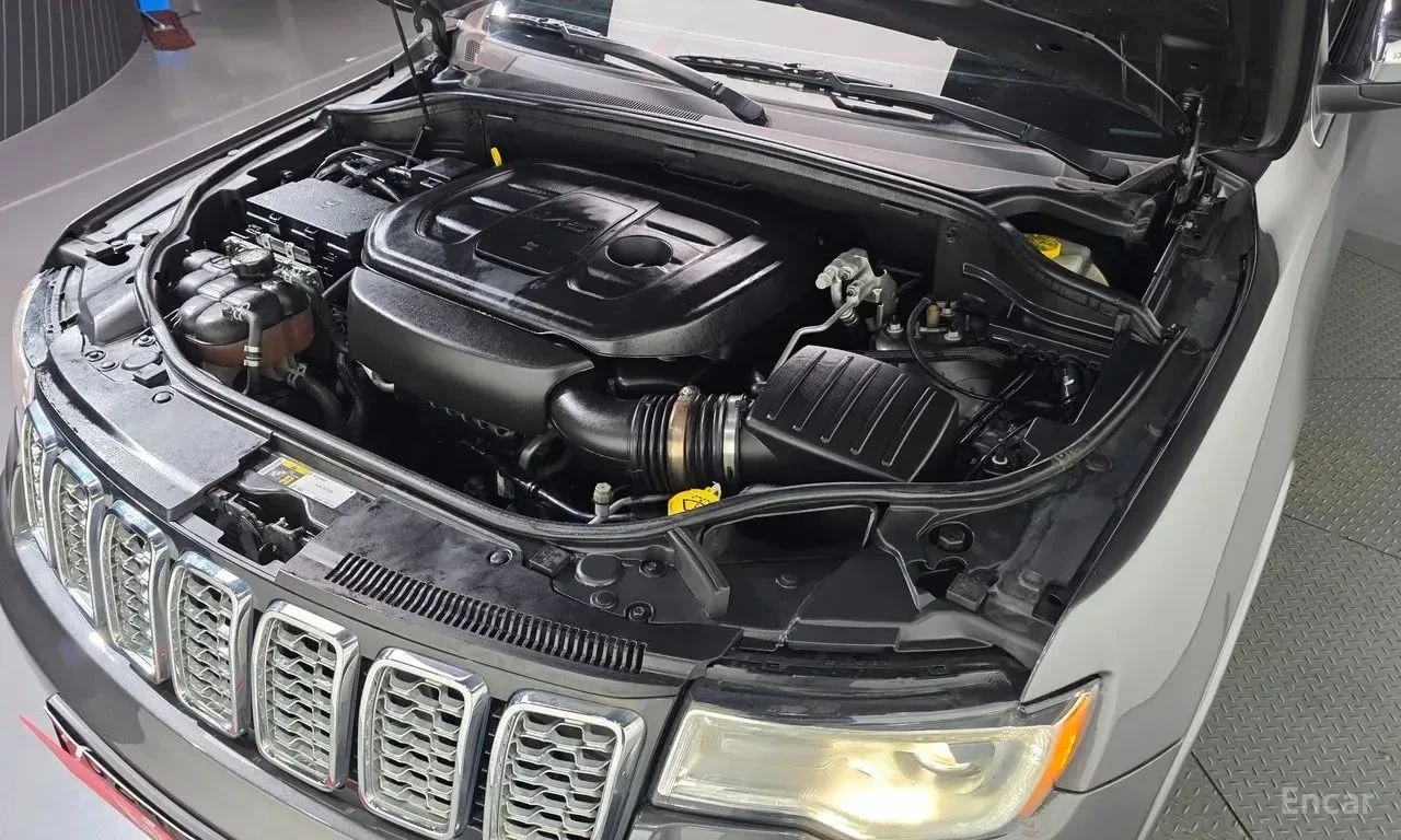 Jeep Grand cherokee, снимка 17 - Автомобили и джипове - 56706807