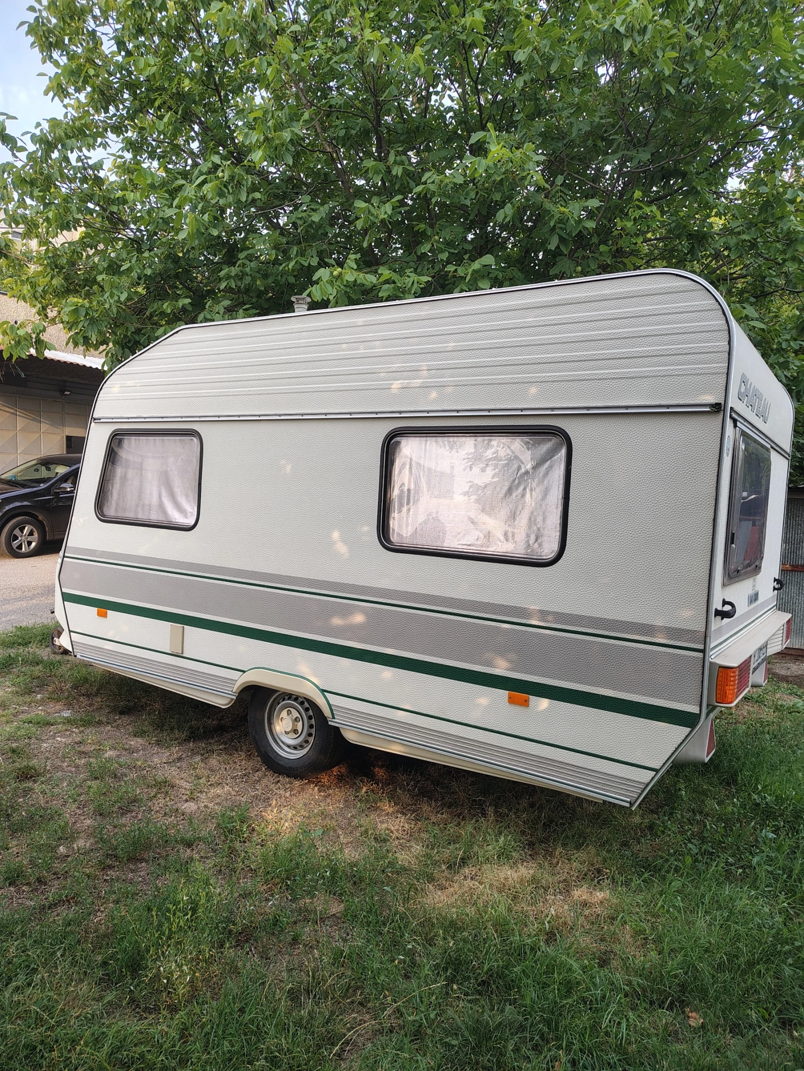 Каравана Chateau 380, снимка 9 - Каравани и кемпери - 55713530