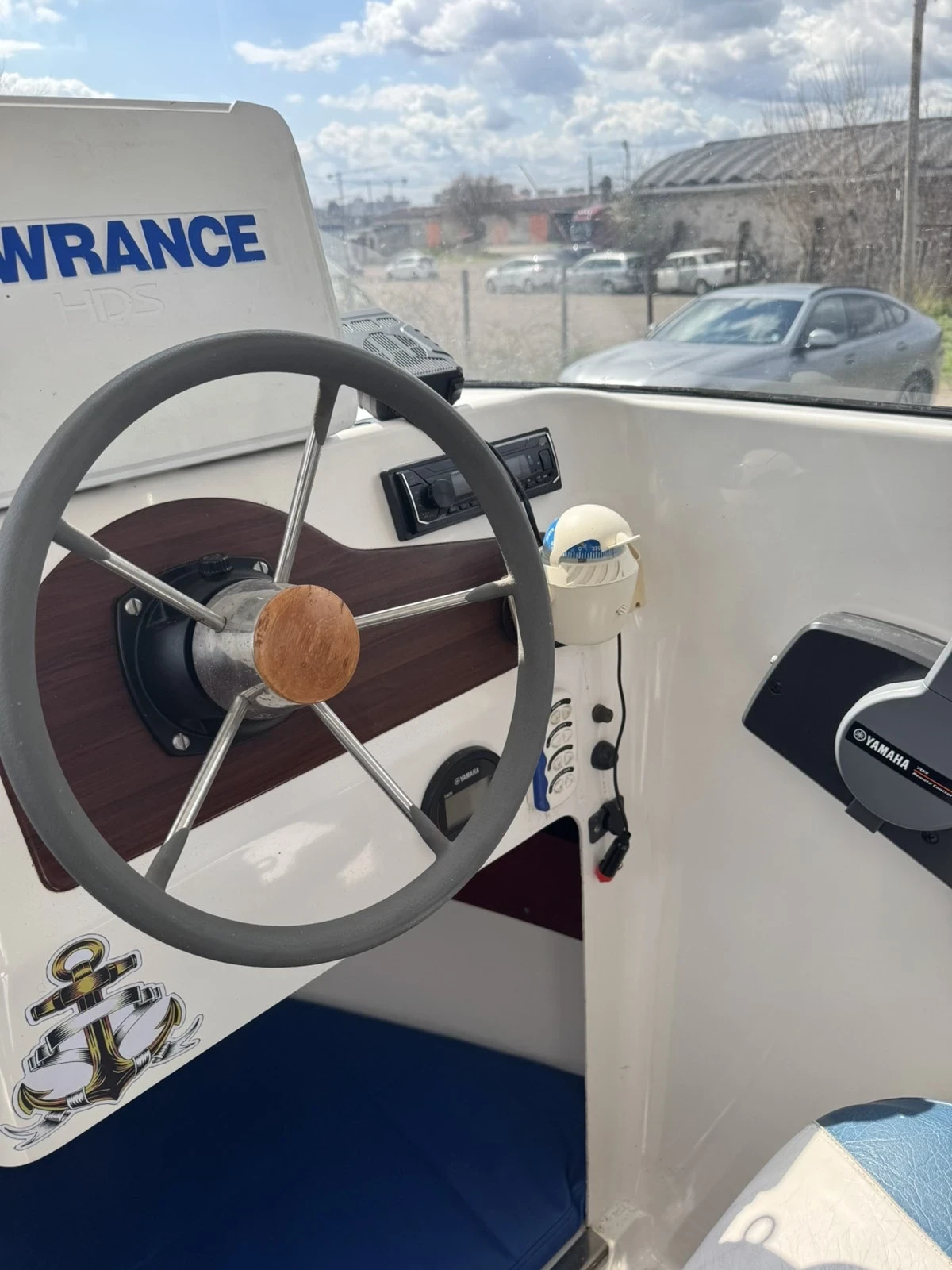 Моторна яхта Quicksilver 500, снимка 7 - Воден транспорт - 53950814