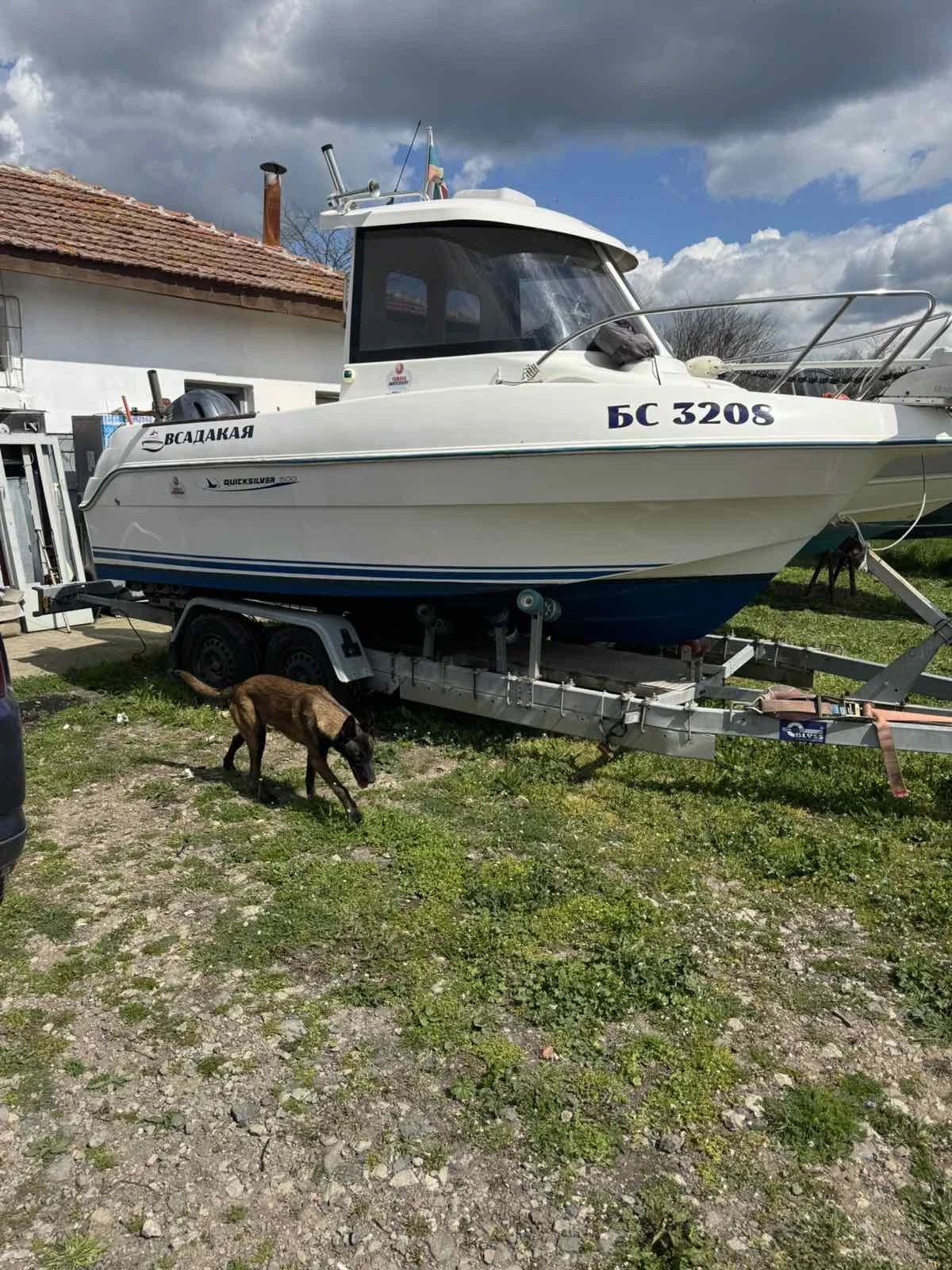 Моторна яхта Quicksilver 500