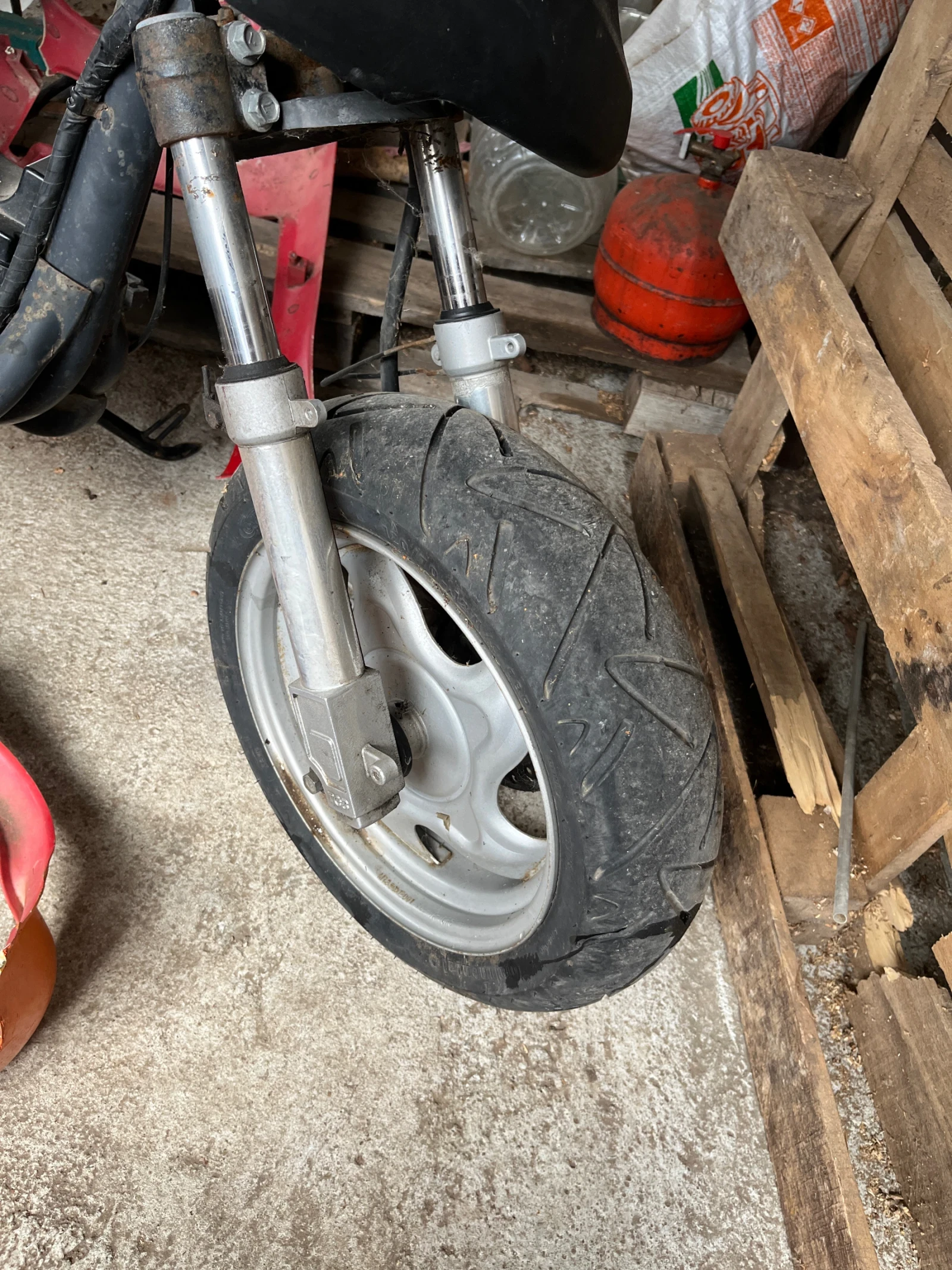 ���� � ������ 120/70R12 | Mobile.bg � ����������� 1