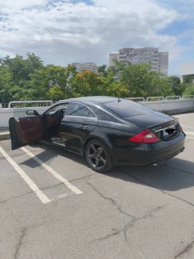 Mercedes-Benz CLS 500 V8 | AMG Package | Бордо салон | Стъклопакет | LPG, снимка 2