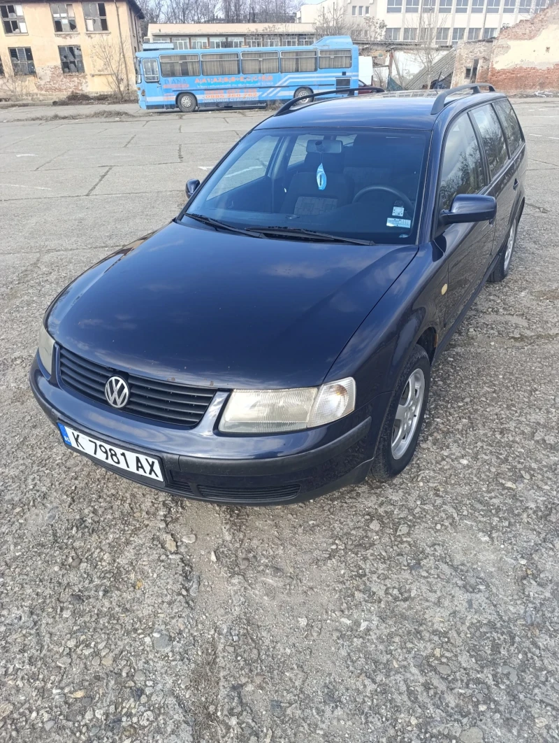 VW Passat, снимка 1 - Автомобили и джипове - 49507053