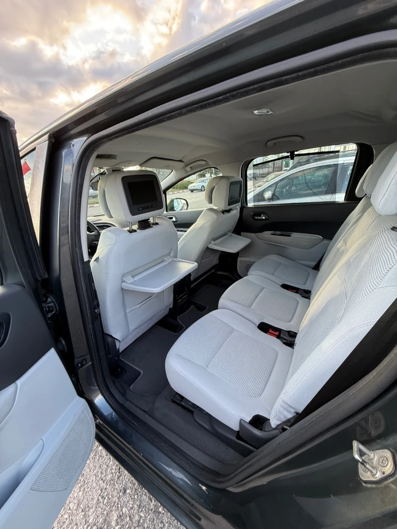 Peugeot 5008 1.6HDI  euro 5B, снимка 8 - Автомобили и джипове - 51693885