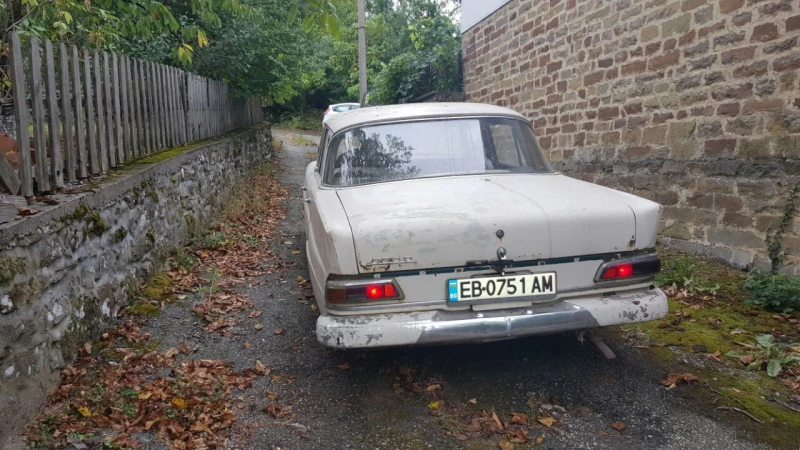 Mercedes-Benz 110, снимка 2 - Автомобили и джипове - 52419421
