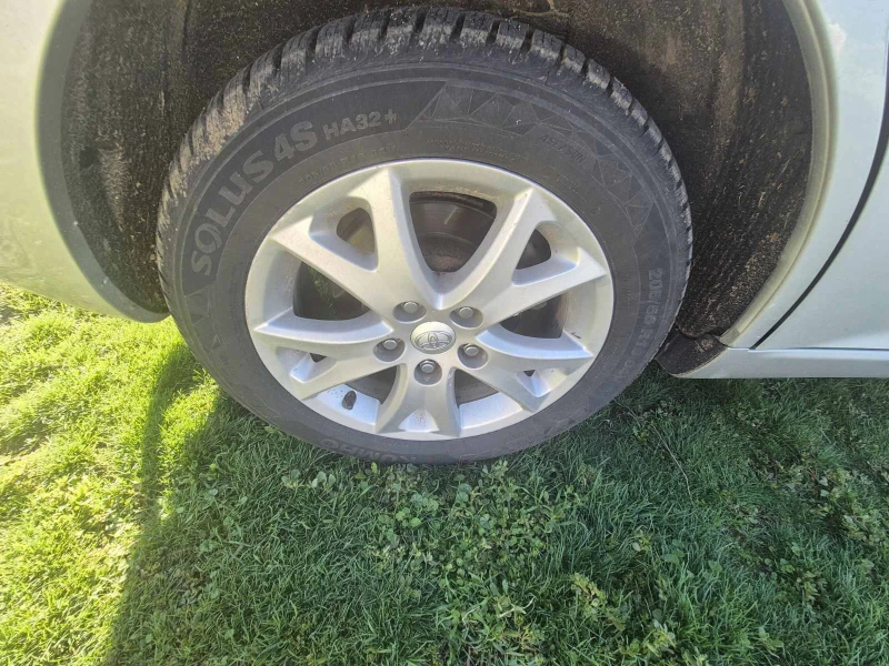 Toyota Corolla verso, снимка 4 - Автомобили и джипове - 52393796