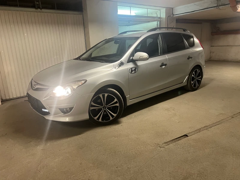 Hyundai I30 1.4i ФЕЙСЛИФТ на 76 000 км, снимка 3 - Автомобили и джипове - 52435317