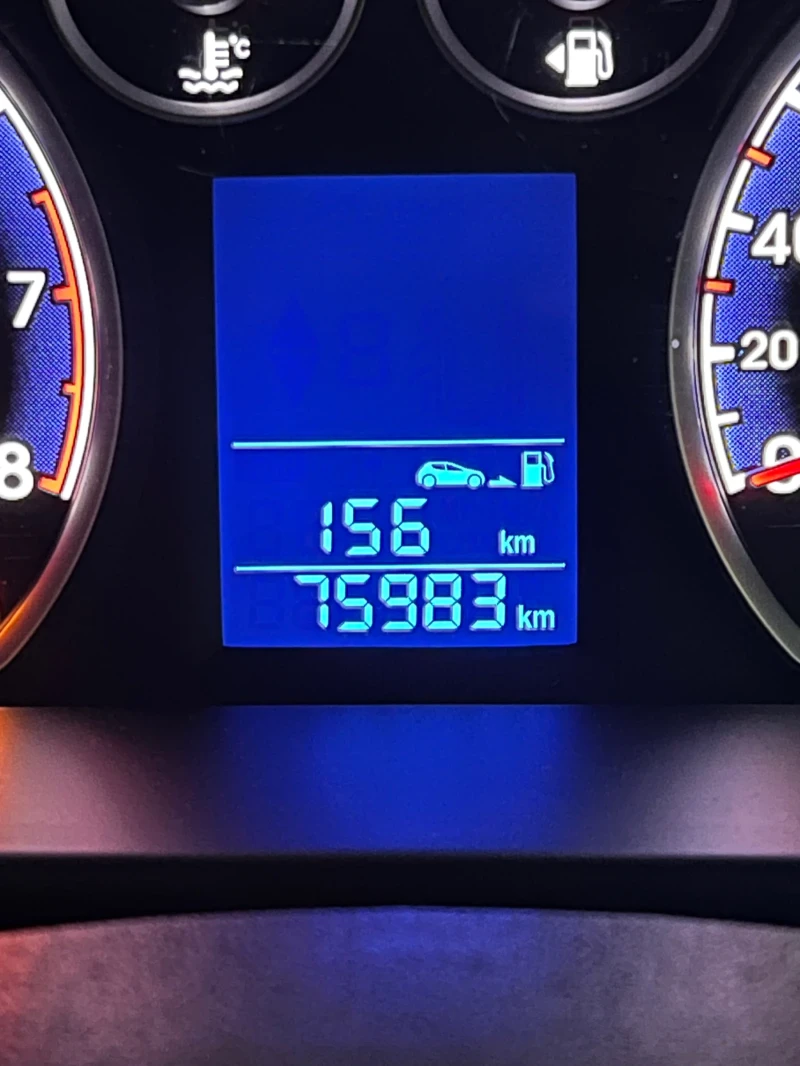 Hyundai I30 1.4i ФЕЙСЛИФТ на 76 000 км, снимка 9 - Автомобили и джипове - 52435317