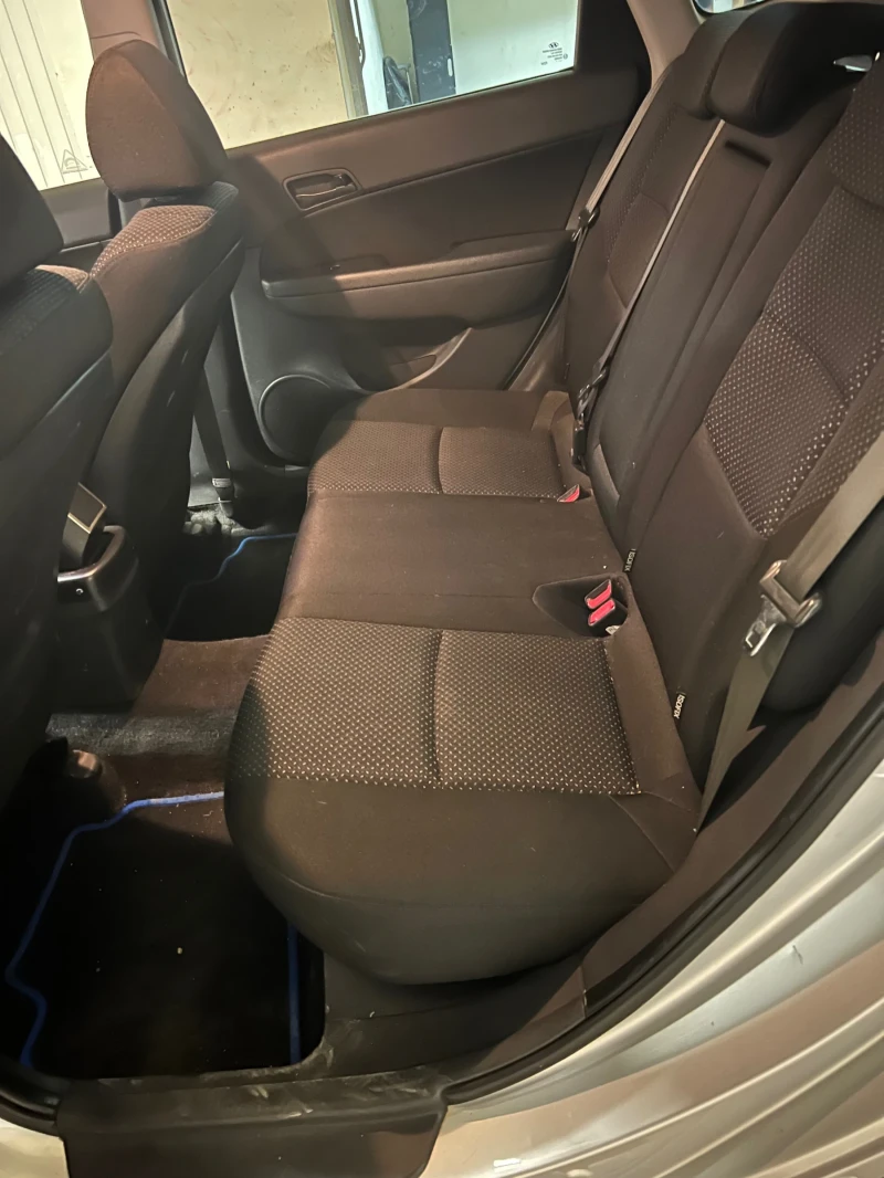 Hyundai I30 1.4i ФЕЙСЛИФТ на 76 000 км, снимка 7 - Автомобили и джипове - 52435317