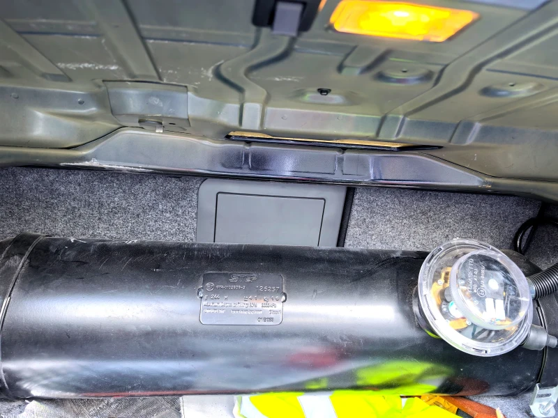 BMW 320, снимка 9 - Автомобили и джипове - 52518639