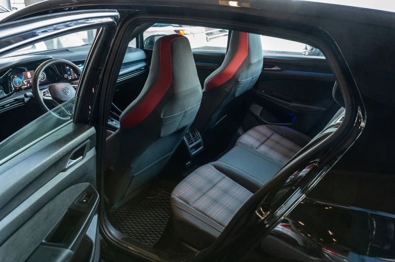 VW Golf 8 GTI, снимка 15 - Автомобили и джипове - 52777501