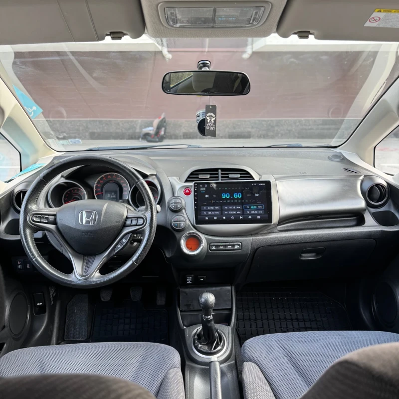 Honda Jazz 1.4 Facelift, снимка 8 - Автомобили и джипове - 52865901