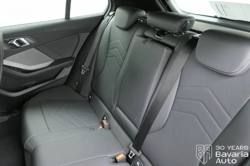 BMW 135 M135 xDrive Steptronic, снимка 8 - Автомобили и джипове - 53158912