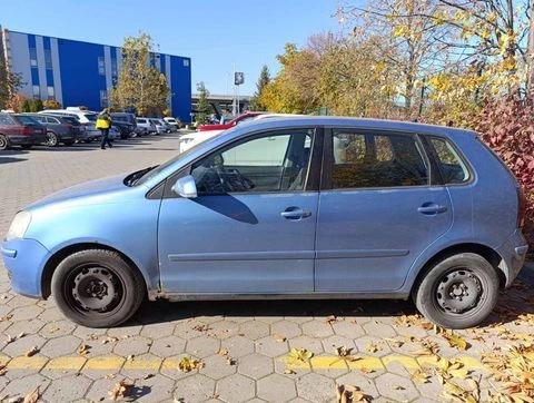 VW Polo, снимка 2 - Автомобили и джипове - 48005396