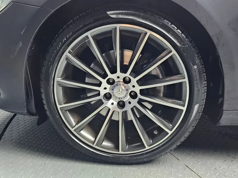 Mercedes-Benz E 220 Avantgarde - - САМО 30% АВАНС, снимка 5 - Автомобили и джипове - 55429292
