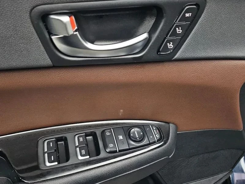 Kia K5, снимка 13 - Автомобили и джипове - 56706561