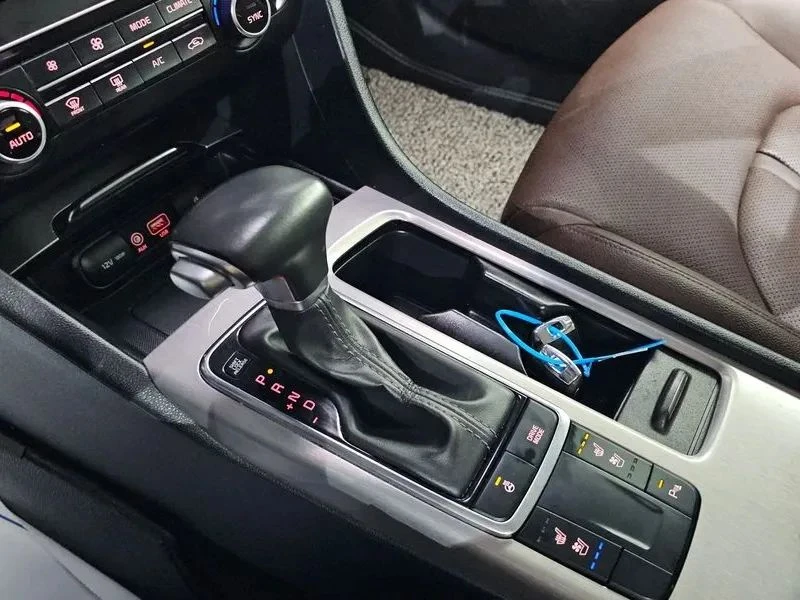 Kia K5, снимка 9 - Автомобили и джипове - 56706561
